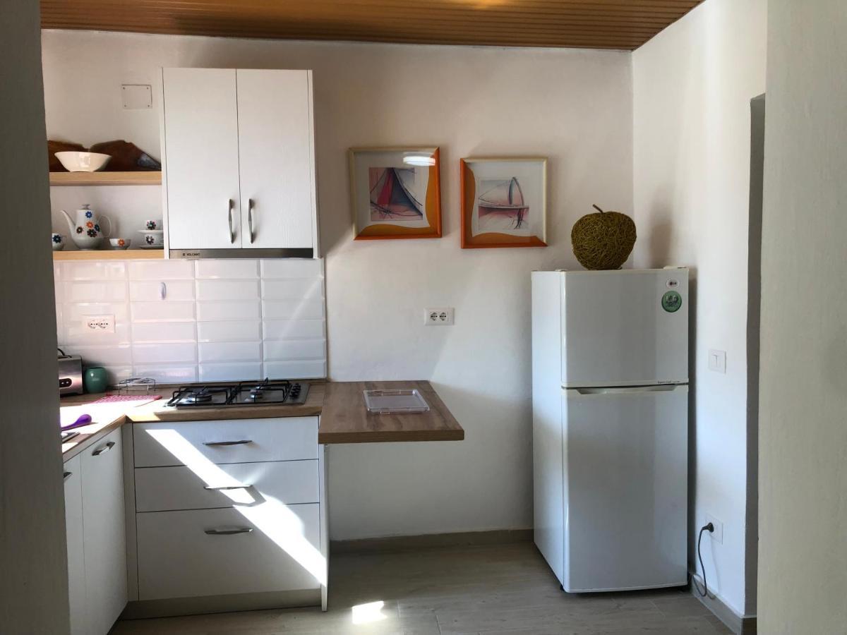 Отель Olive House. Влёра Экстерьер фото